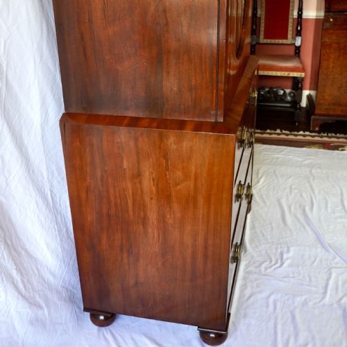 RARE REGENCY MAHOGANY CIRCULAR TAMBOUR LINEN PRESS CABINET - ADDITIONAL PHOTO 6