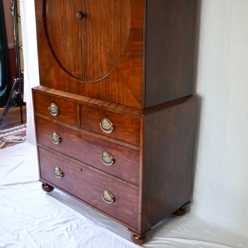 RARE REGENCY MAHOGANY CIRCULAR TAMBOUR LINEN PRESS CABINET - ADDITIONAL PHOTO 9