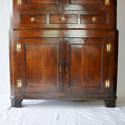 LARGE GEORGE II OAK DOUBLE FLOORSTANDING CORNER CUPBOARD - ADDITIONAL PHOTO 2