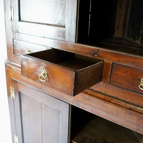 LARGE GEORGE II OAK DOUBLE FLOORSTANDING CORNER CUPBOARD - ADDITIONAL PHOTO 9