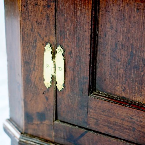 LARGE GEORGE II OAK DOUBLE FLOORSTANDING CORNER CUPBOARD - ADDITIONAL PHOTO 17