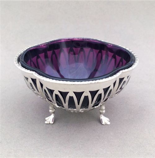 A Pierced Silver & Amethyst Trinket/bonbon Dish