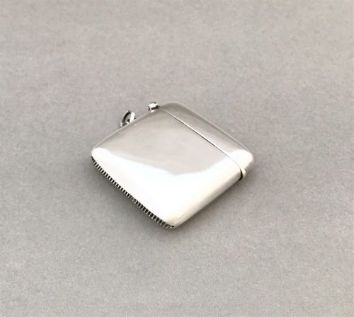 fig 1. An Elegant And Stylish Edwardian Silver Vesta