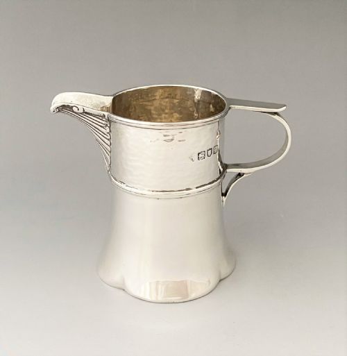A Stylish Edwardian Arts & Crafts Silver Cream Jug