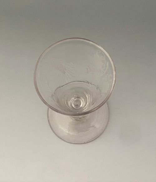A LOVELY GEORGIAN DWARF ALE GLASS - ADDITIONAL PHOTO 2