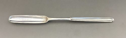fig 1. A long, slender George II sterling silver marrow scoop featuring a wide channelled scoop at one end and a narrower trough at the opposite end.