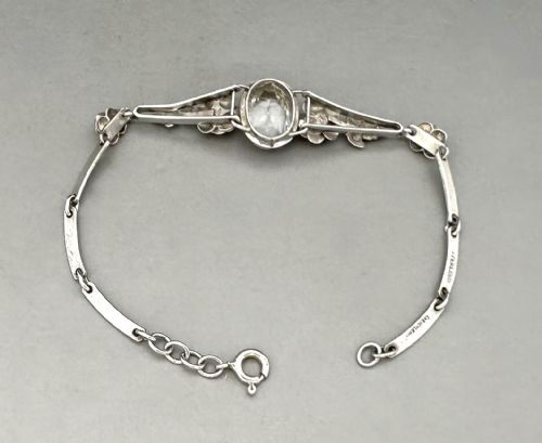 AN ELEGANT MID CENTURY SILVER BRACELET - ADDITIONAL PHOTO 1