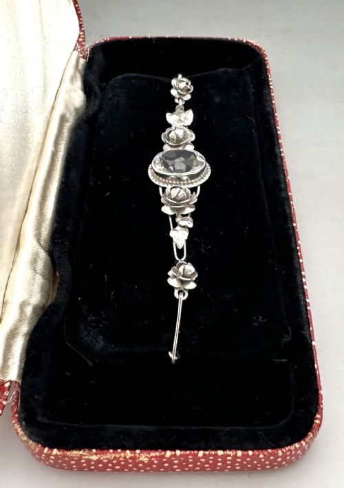 AN ELEGANT MID CENTURY SILVER BRACELET - ADDITIONAL PHOTO 3
