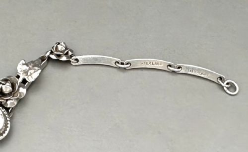 AN ELEGANT MID CENTURY SILVER BRACELET - ADDITIONAL PHOTO 4