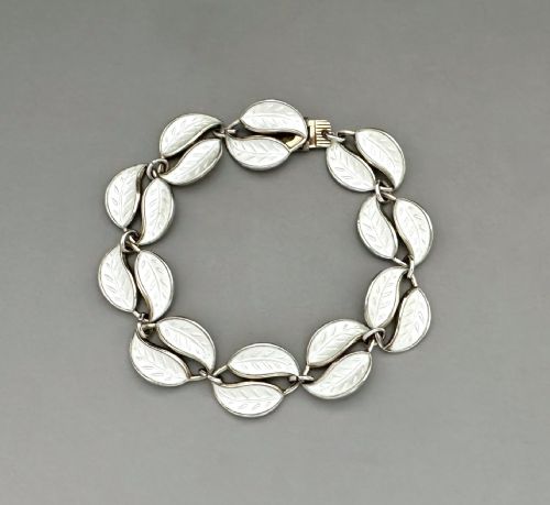 An Attractive Mid Century Silver & Enamel Bracelet by David Andersen