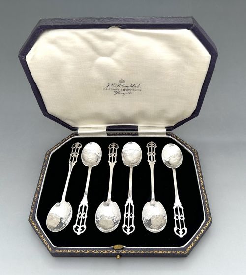 A Superb Set of 6 Boxed Silver Arts & Crafts Teaspoons by Amy Sandheim