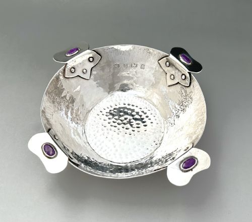 fig 1. A superb Edwardian Arts & Crafts bowl