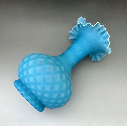 A SUPERB WEBB'S VICTORIAN SATIN GLASS VASE - ADDITIONAL PHOTO 4