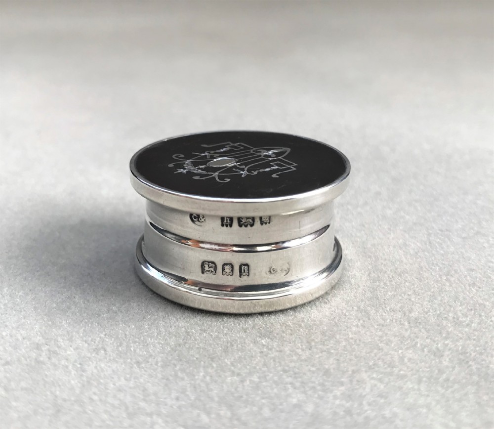 A stunning silver & tortoiseshell pill box View V