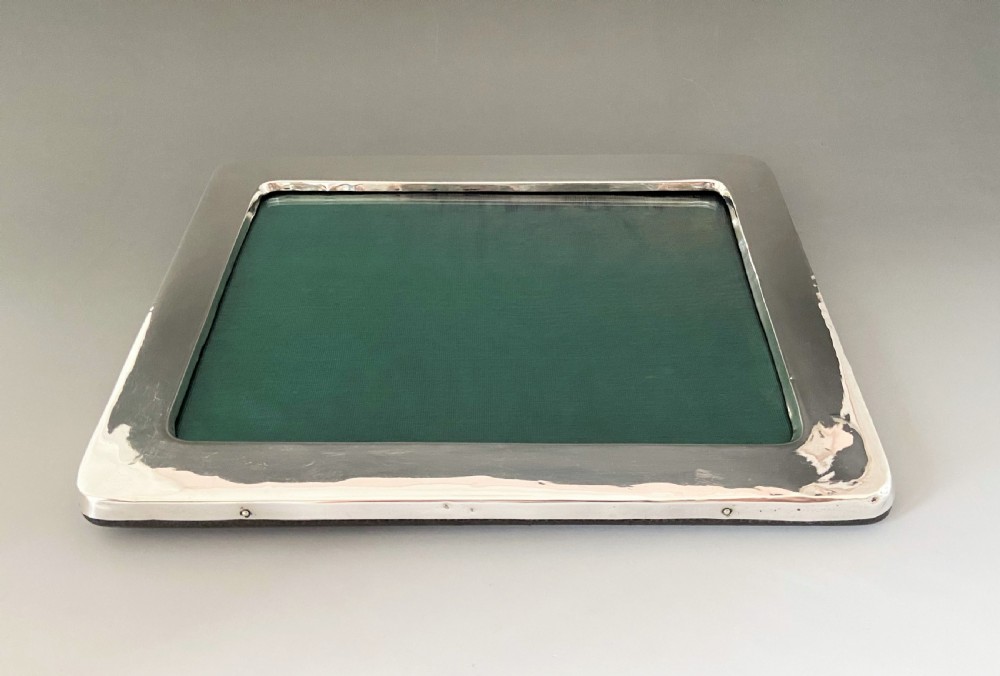 A good silver portrait photo frame View IV