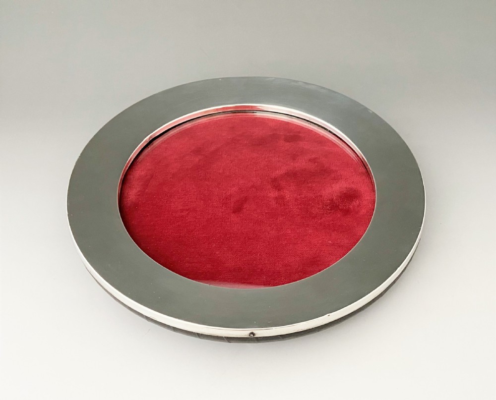 An Edwardian circular silver photo frame View VI