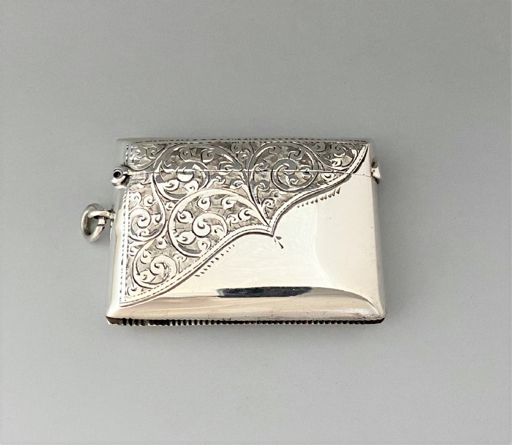 A gorgeous Edwardian silver vesta