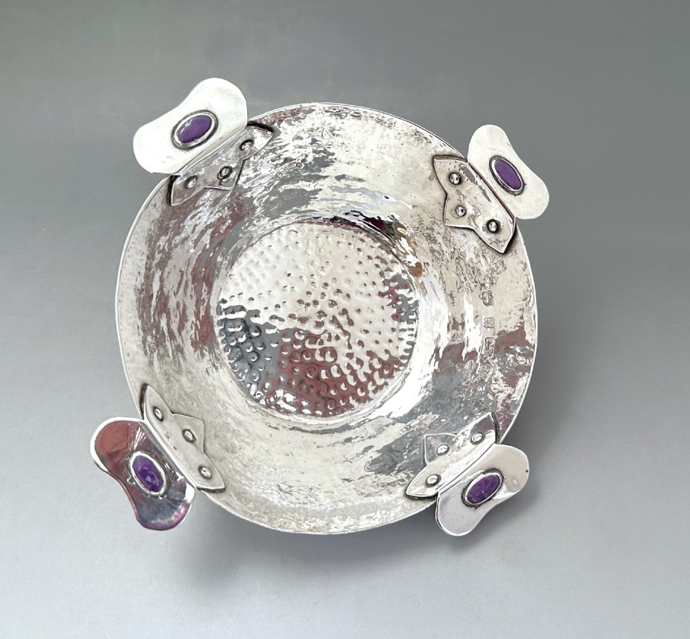 A superb Edwardian Arts & Crafts bowl