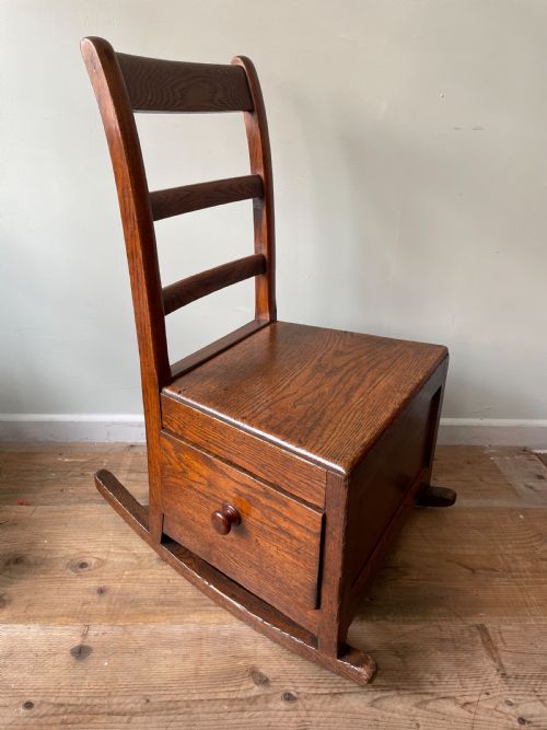 a 19thc welsh oak childs lambing or rocking chair - CATEGORY: ANTIQUE CHAIRS - DATED 19TH CENTURY