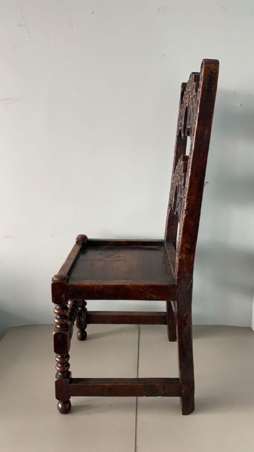 ANTIQUE 17THC OAK CHAIR - ADDITIONAL PHOTO 1