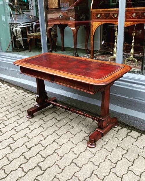 A WILLIAM IV MAHOGANY LIBRARY TABLE - ADDITIONAL PHOTO 1