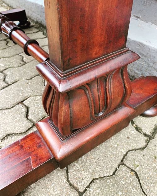 A WILLIAM IV MAHOGANY LIBRARY TABLE - ADDITIONAL PHOTO 5