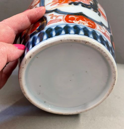 PAIR OF 19THC IMARI VASES - ADDITIONAL PHOTO 3