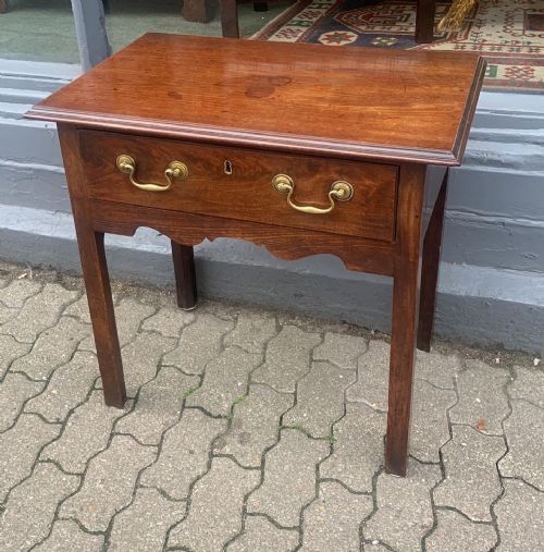 an antique mahogany side table - CATEGORY: ANTIQUE TABLES - DATED 18TH CENTURY