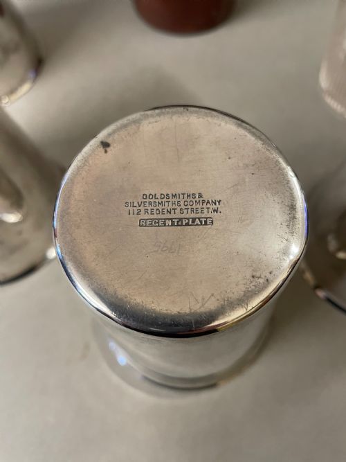 AN ANTIQUE HUNTING FLASK AND FOUR CUPS - ADDITIONAL PHOTO 6