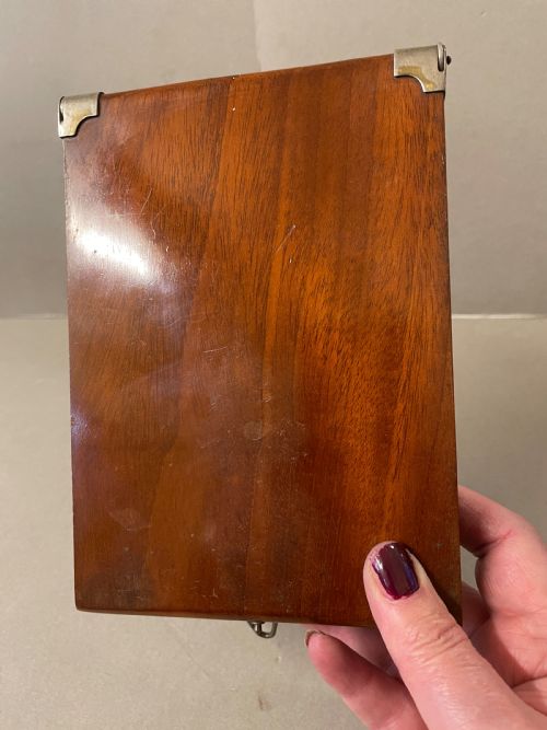 AN ANTIQUE CAMPAIGN MIRROR - ADDITIONAL PHOTO 3