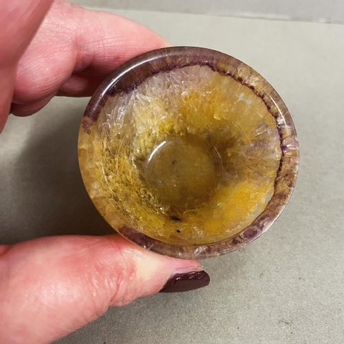 AN ANTIQUE BLUE JOHN SPECIMEN BOWL - ADDITIONAL PHOTO 3