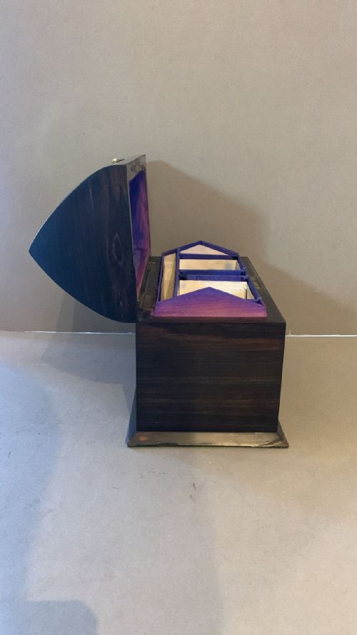 AN ANTIQUE COROMANDEL CASKET - ADDITIONAL PHOTO 3