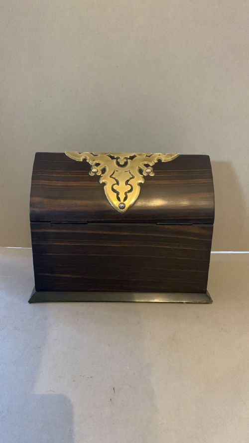 AN ANTIQUE COROMANDEL CASKET - ADDITIONAL PHOTO 5