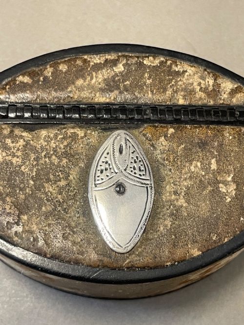 AN 18THC SNUFF BOX - ADDITIONAL PHOTO 1