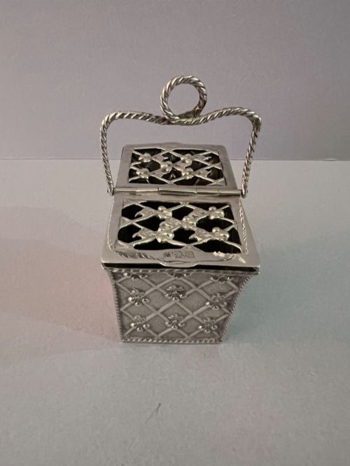 A SILVER MINIATURE SWEATMEAT BASKET - ADDITIONAL PHOTO 1