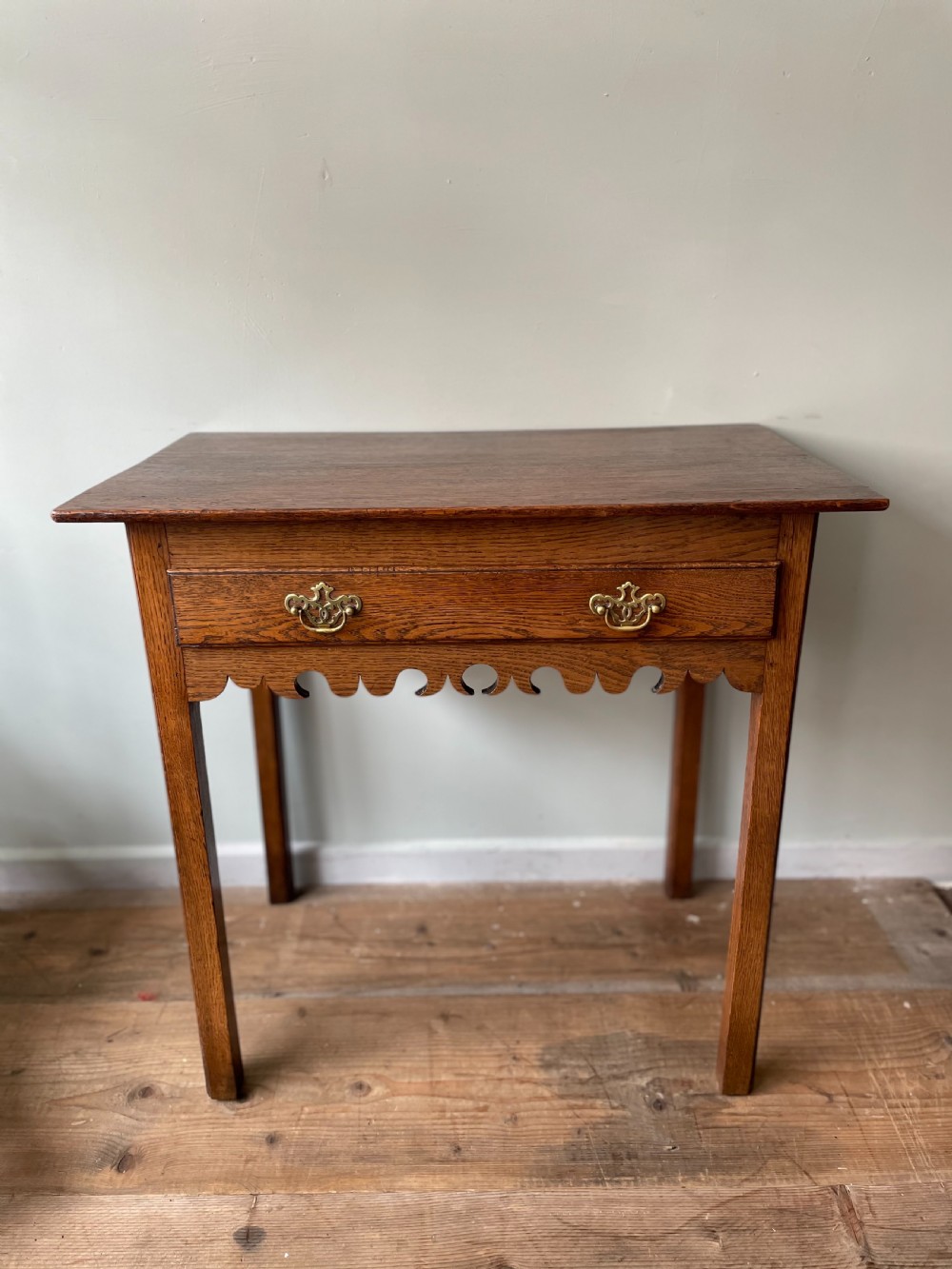 An early 19thC Welsh Oak Side Table View III