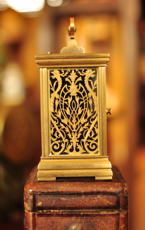 HAMILTON INCHES CARRIAGE CLOCK - ADDITIONAL PHOTO 1