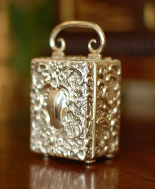 SILVER CARRIAGE TIMEPIECE 'REPOUSSE' CASE - ADDITIONAL PHOTO 4