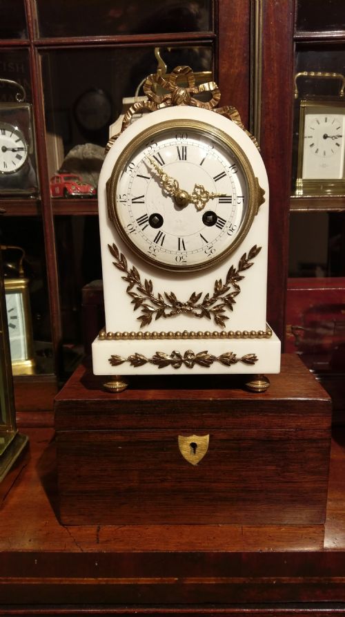 WHITE CARRARA MARBLE MANTEL CLOCK - ADDITIONAL PHOTO 2