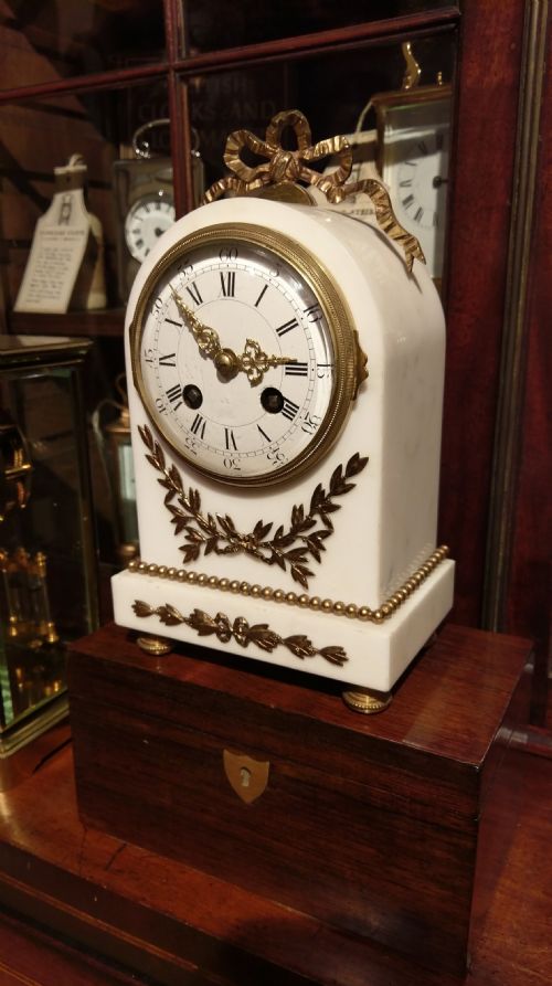 WHITE CARRARA MARBLE MANTEL CLOCK - ADDITIONAL PHOTO 3