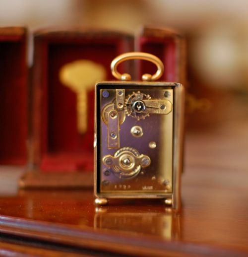 ROBIN PARIS MINIATURE CARRIAGE TIMEPIECE WITH OUTER CASE - ADDITIONAL PHOTO 2
