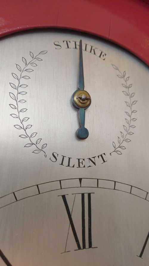 MANTEL OR BRACKET CLOCK SUPERB RED LACQUER - ADDITIONAL PHOTO 3