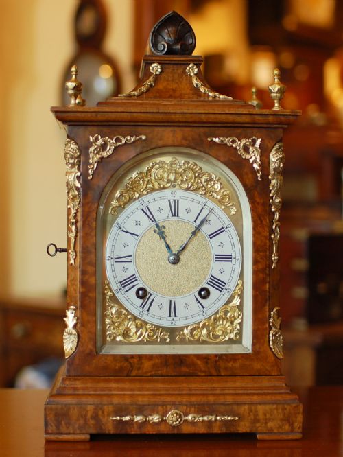 MANTEL CLOCK BY LENZKIRCH OF THE BLACK FOREST - ADDITIONAL PHOTO 1
