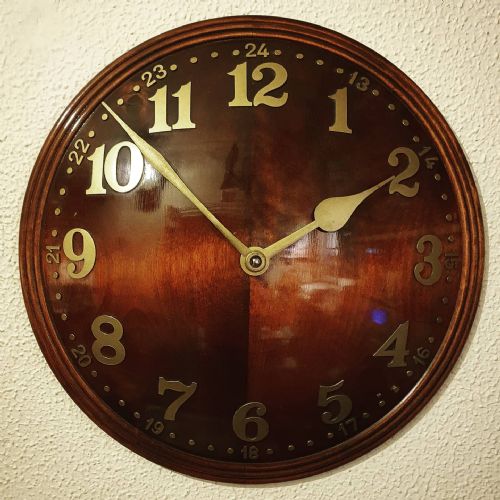 zenith wall clock - CATEGORY: ANTIQUE CLOCKS - DATED 1950