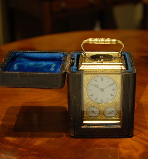 FINE CARRIAGE CLOCK WITH CALENDAR - ADDITIONAL PHOTO 6