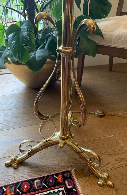 TALL HANDSOME EDWARDIAN TELESCOPIC UPLIGHTER BRASS AND OPALINE - ADDITIONAL PHOTO 4