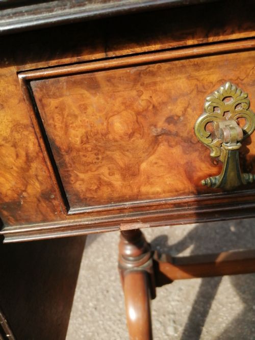 FINE ANTIQUE WALNUT SOFA TABLE - ADDITIONAL PHOTO 2