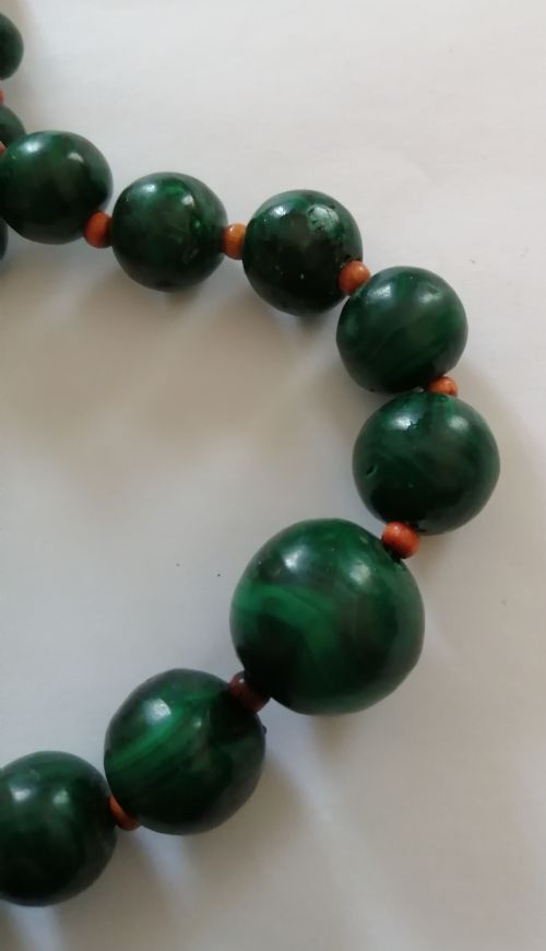 MALACHITE AND FRUIT WOOD 24 INCH NECKLACE - ADDITIONAL PHOTO 1