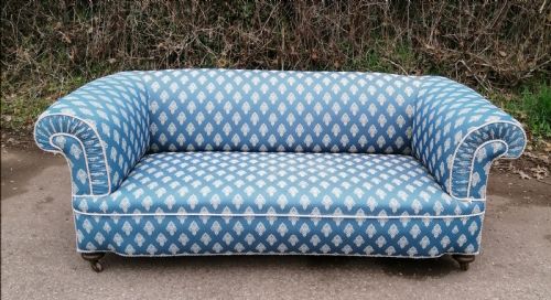 victorian chesterfield sofasettee - CATEGORY: ANTIQUE SOFAS - DATED 1880