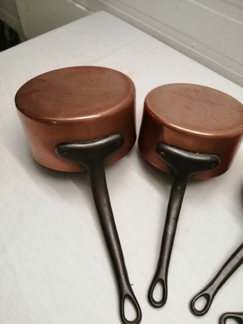 AN ANTIQUE SET OF FRENCH COPPER AND STEELIRON PANS - ADDITIONAL PHOTO 7